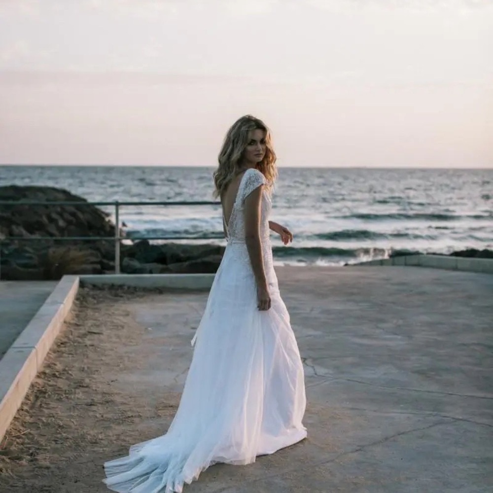 New_Unaltered -Karen Willis Holmes Valeria Wedding Gown (Sample)